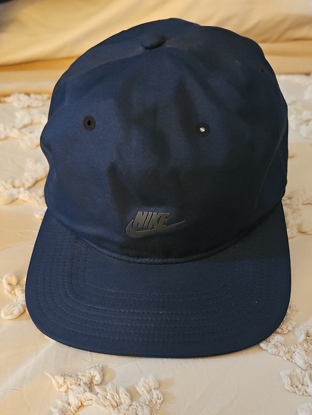 Nike Navy Men's Lightweight Dri-Fit Casual Baseball Cap.